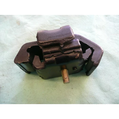 motortartó gumibak Maruti, hátsó 11710-84300