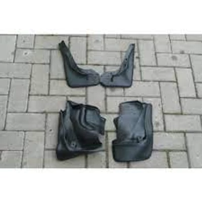  sárcsapó Swift 2003-ig, 4db-os (gumi), 72200-80E00-5PK