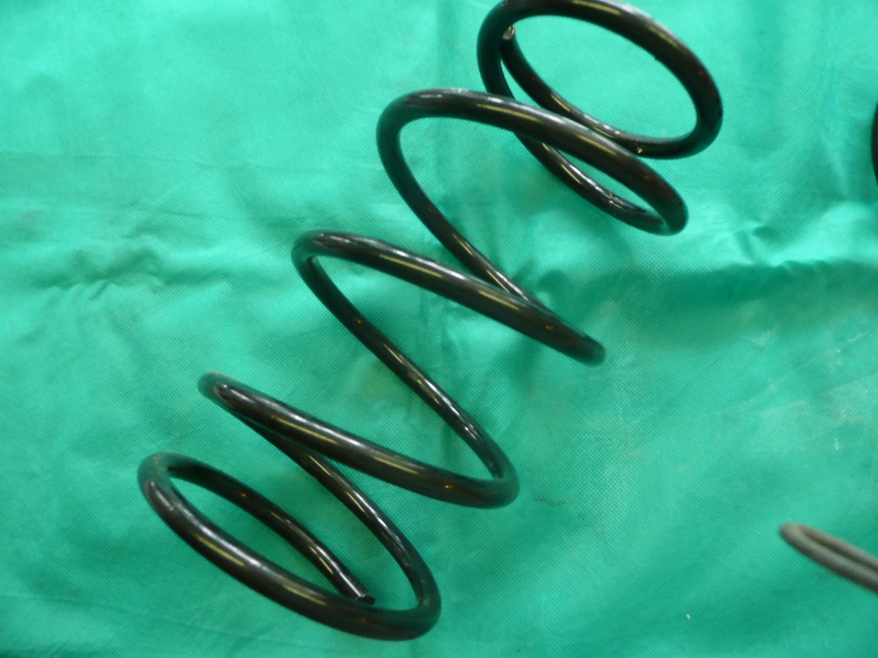 spirálrugó első Ignis  41111-86G00, Olasz