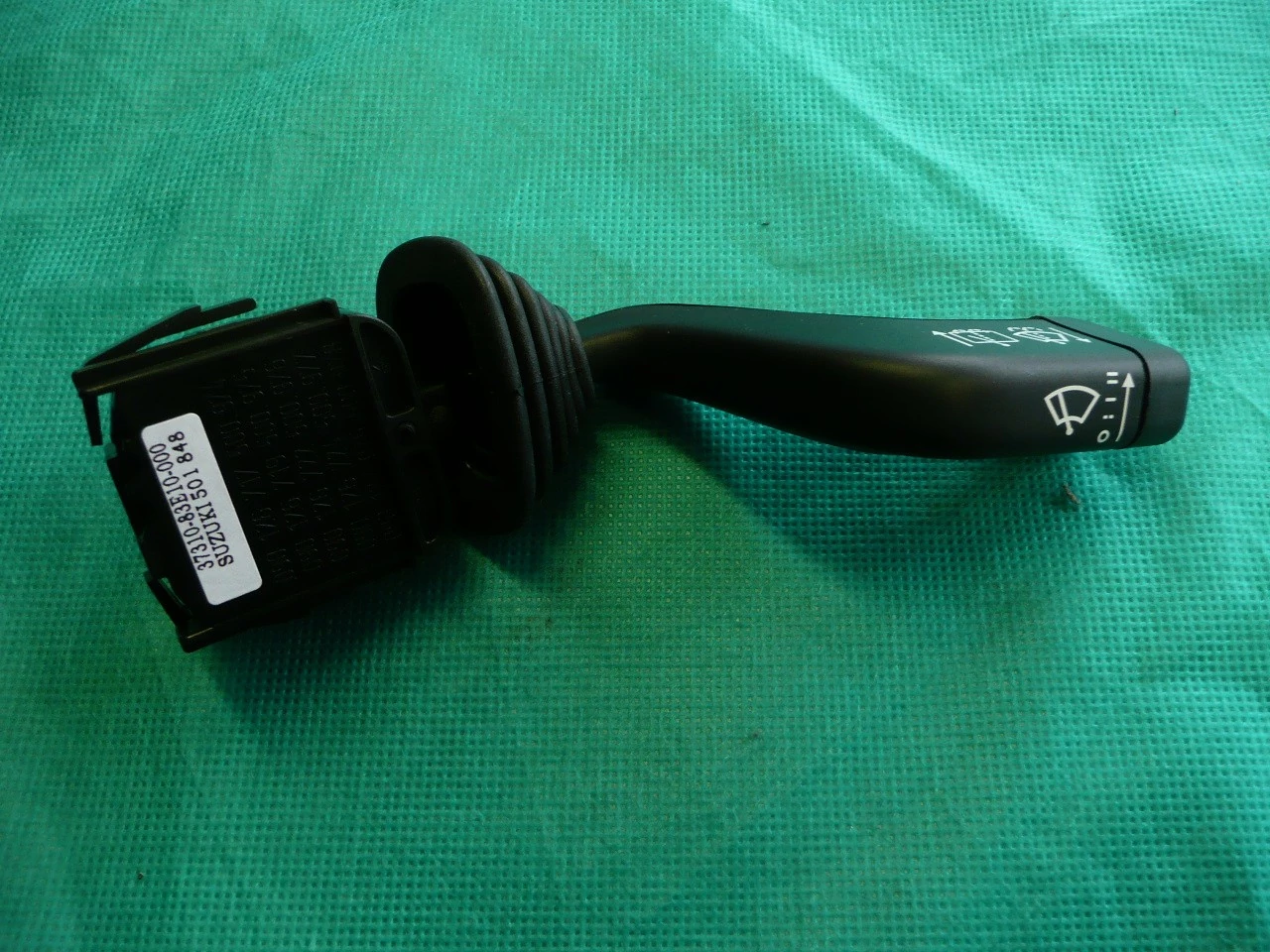 ablaktörlő kormánykapcsoló (jobb) Ignis, Wagon-R, 37310-83E10, Olasz