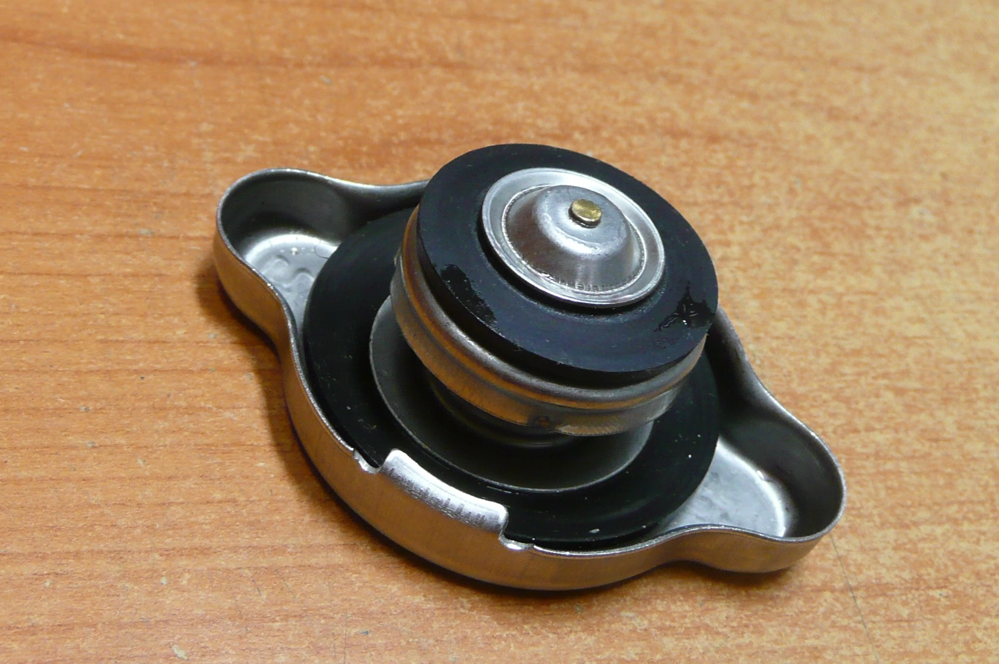hűtősapka Alto 1.1 2002-2006, Maruti 800, Maruti, Ignis, Swift,  17920-78120,  17820M79F10 (45 mm) (0.9 Bar)