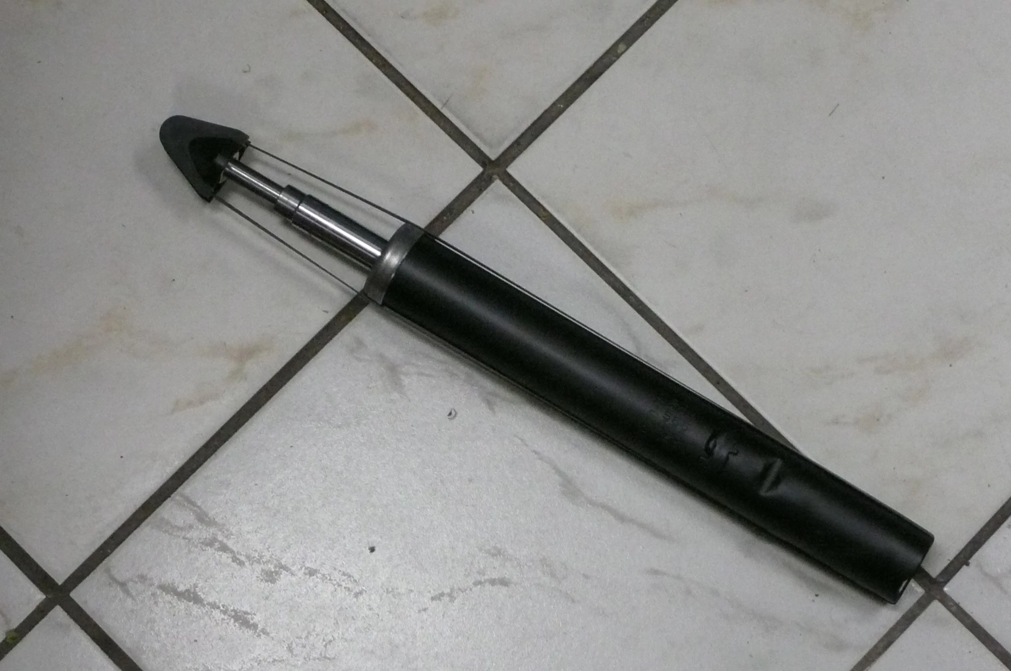 lengéscsillapító hátsó Swift 2003-ig,  41800-80E10, Japanparts