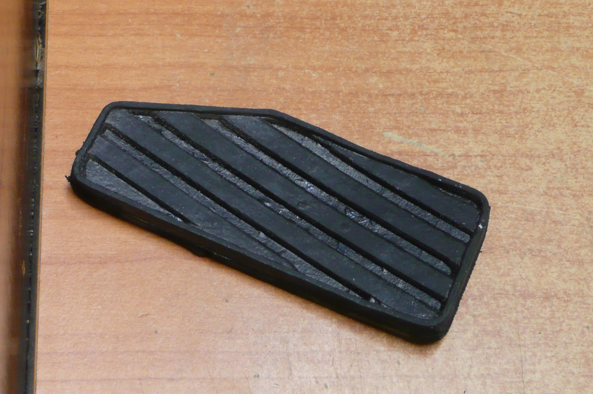 pedál gumi gáz Swift 1990-2010,  Wagon-R, 49451-60B00, utgy.