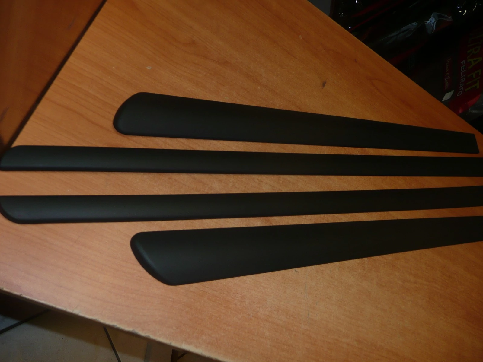 ajtódíszléc, ajtó díszléc, díszcsík szett, ajtóra, ajtóvédő, fekete, öntapadós, SX4 S Cross, utgy. (99 cm) 2021-ig
