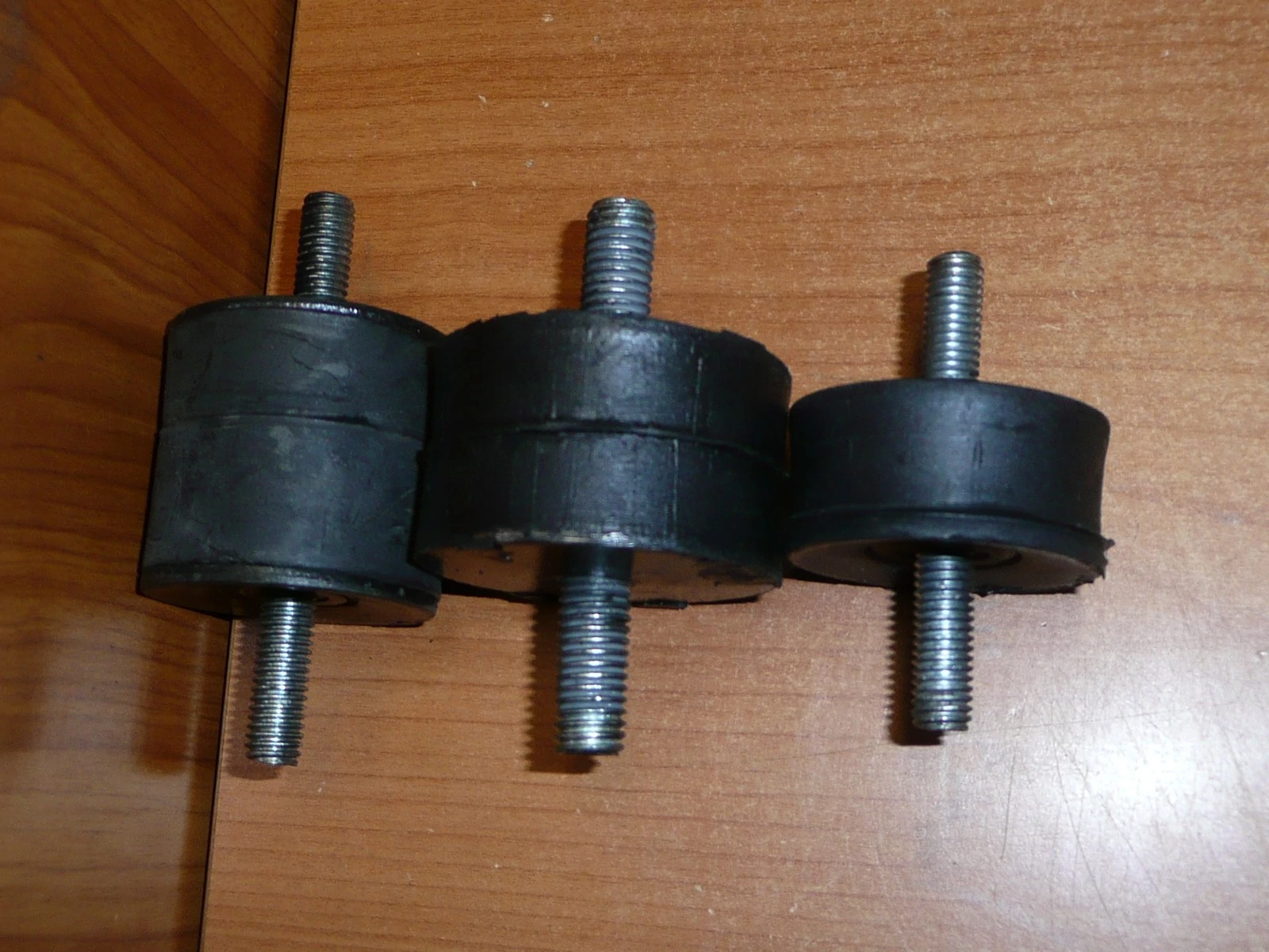 gumibak , gumi bak uni M6