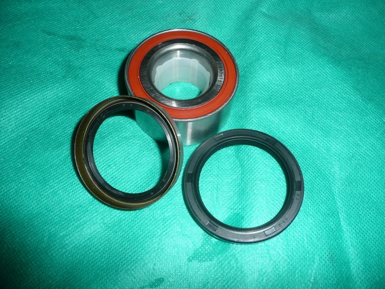 kerékcsapágy első Swift 2003-ig, + 2 db szimering, Nipparts