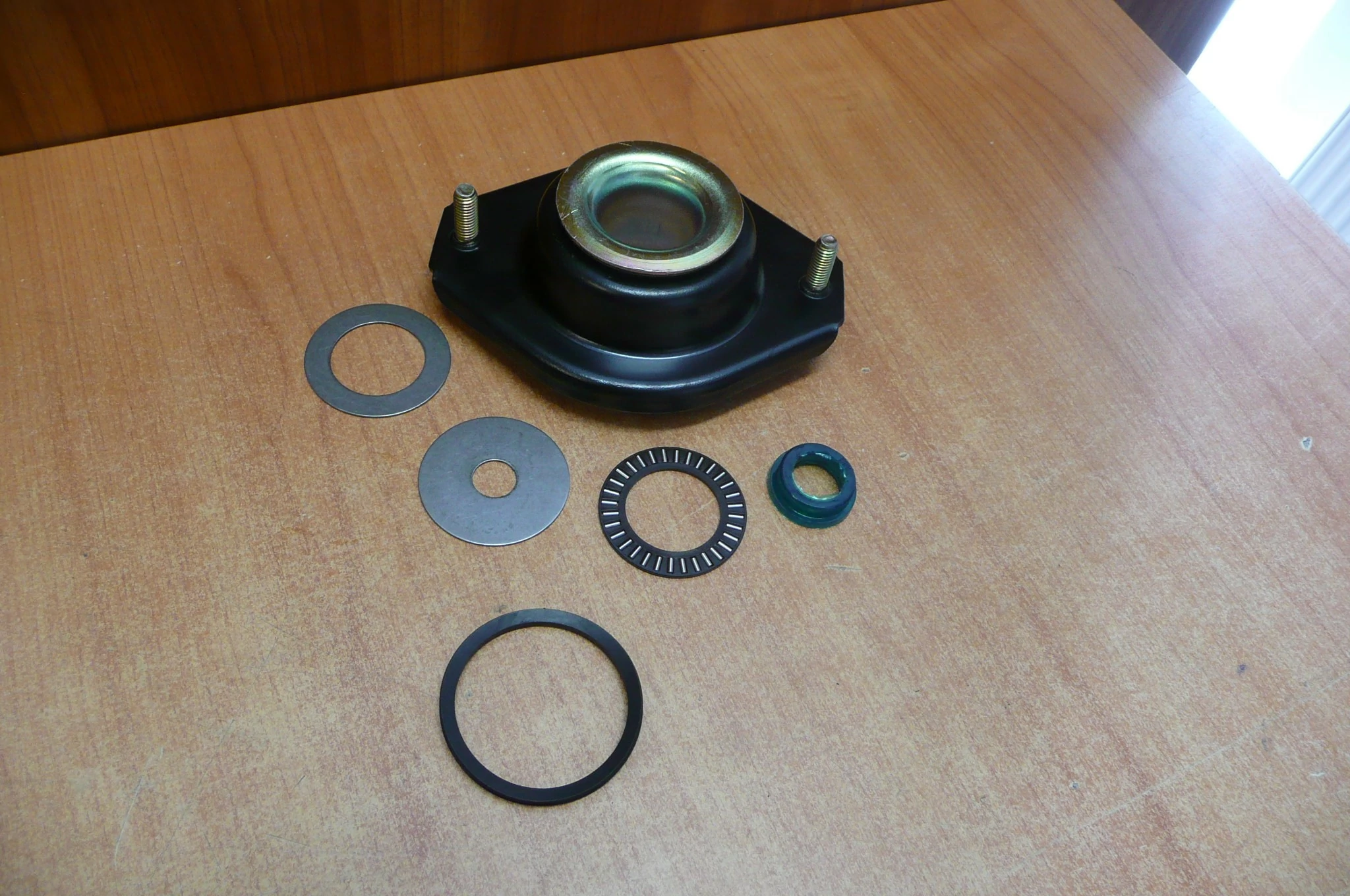 torony gumiágy szilent Ignis, Wagon-R + csapágy szett + porvédő   (Japanparts gumiágy)