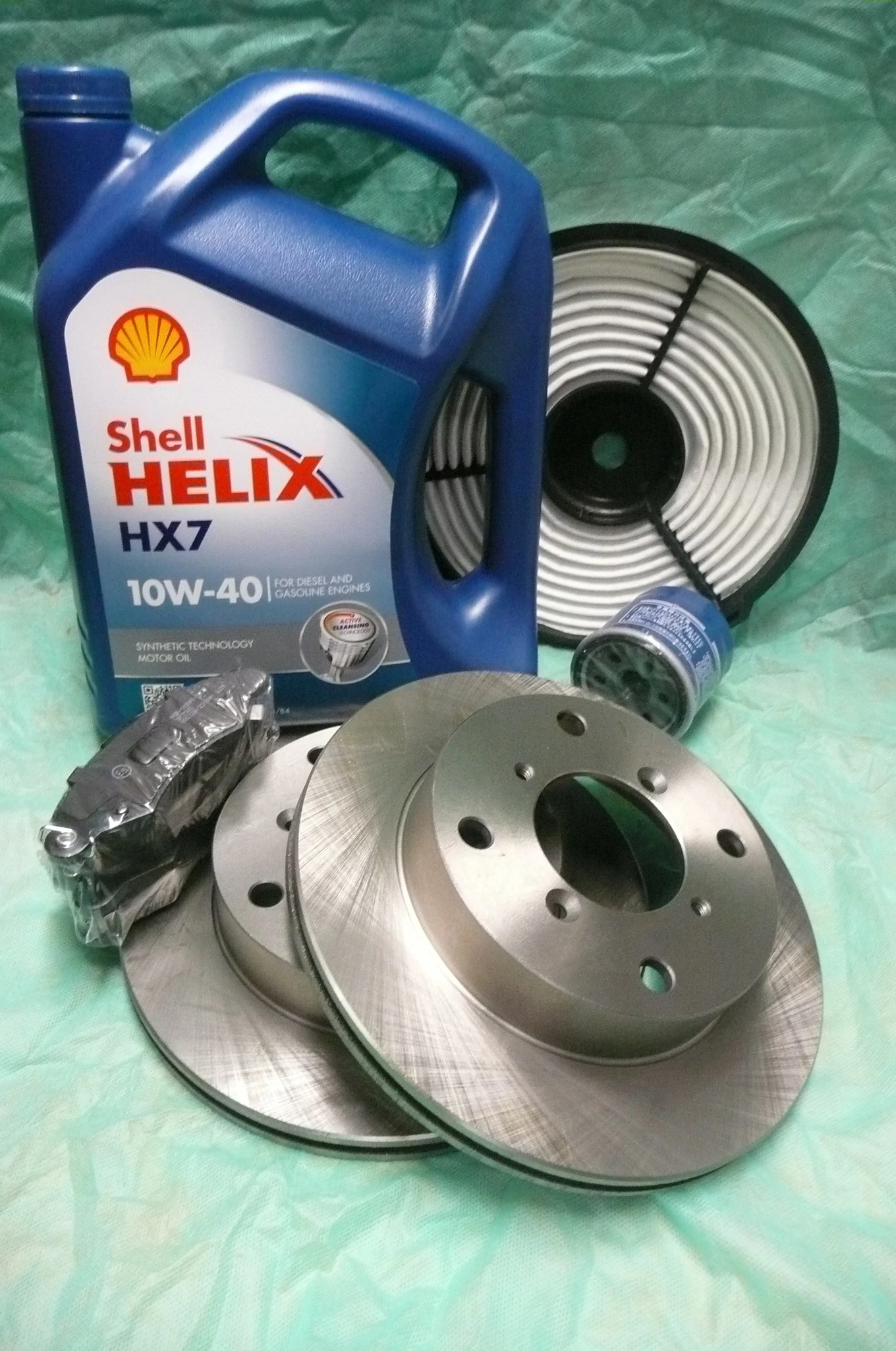 szervíz csomag szett olajcsere készlet Swift 1997-től (8V) (Bosch rendszerű fékbetéttel, Shell)